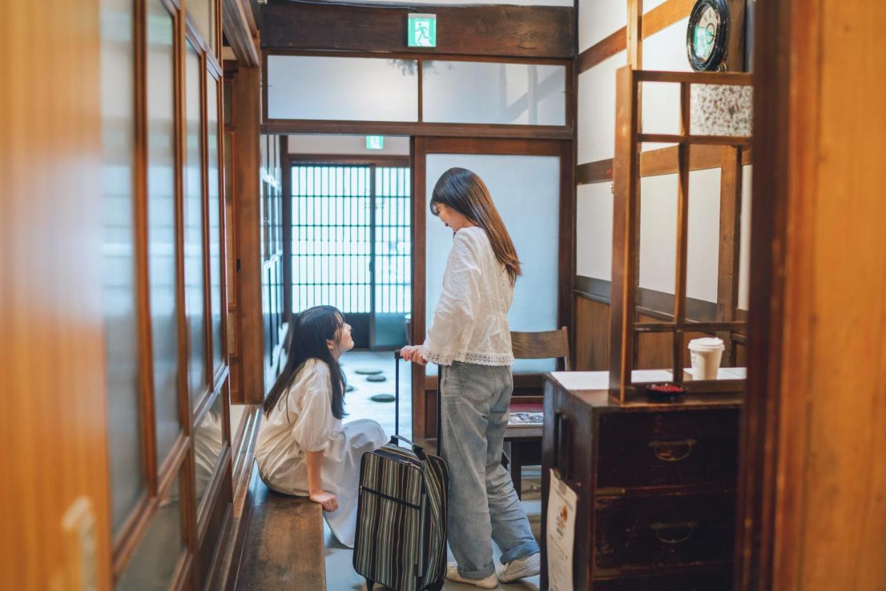 Machiya Guest House Carta Kanazawa Esterno foto