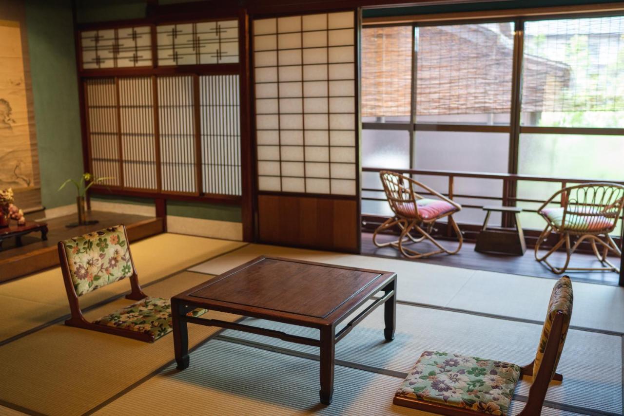 Machiya Guest House Carta Kanazawa Esterno foto