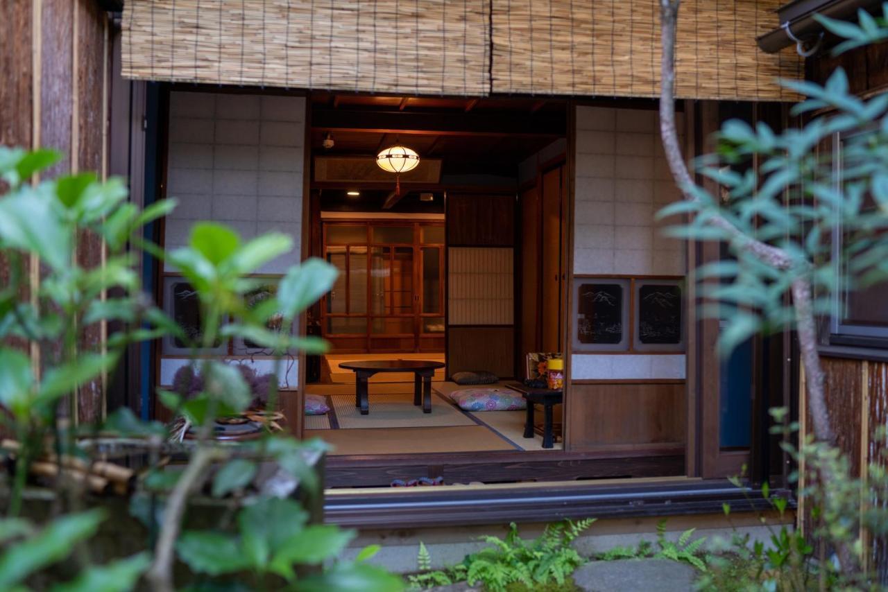 Machiya Guest House Carta Kanazawa Esterno foto