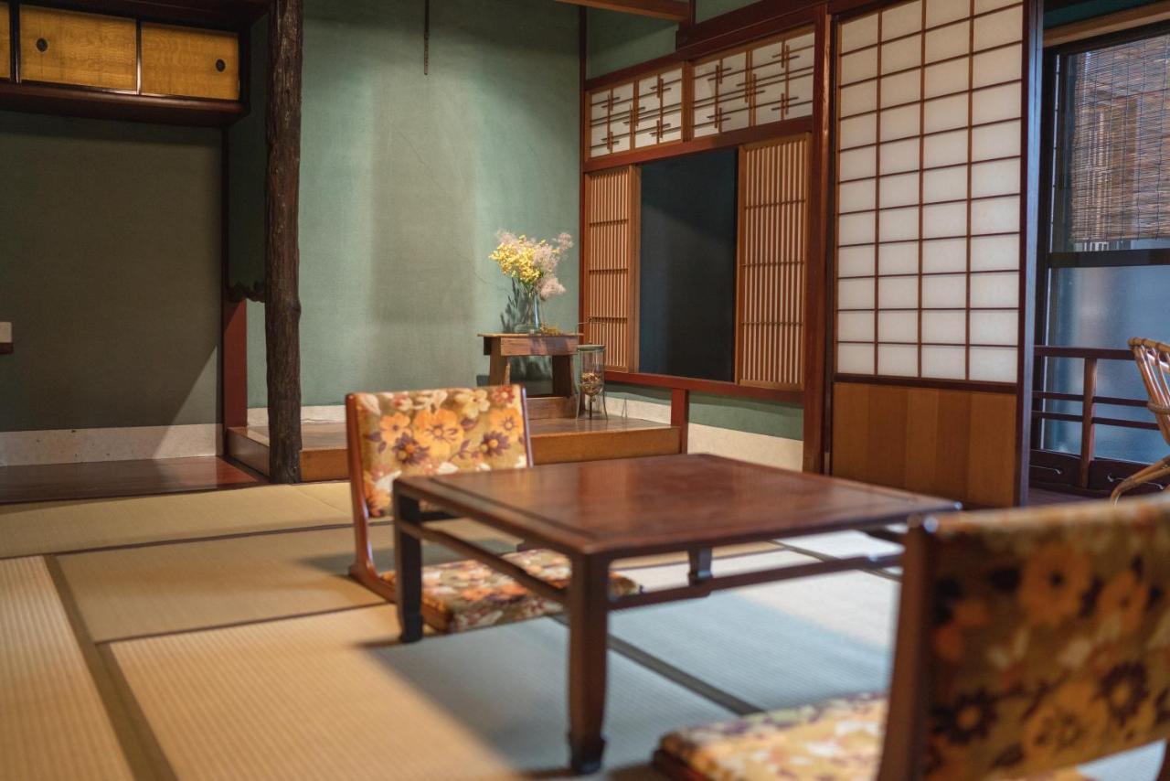 Machiya Guest House Carta Kanazawa Esterno foto